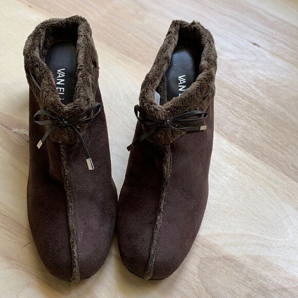 Vaneli Mules  - Picture 1 of 8
